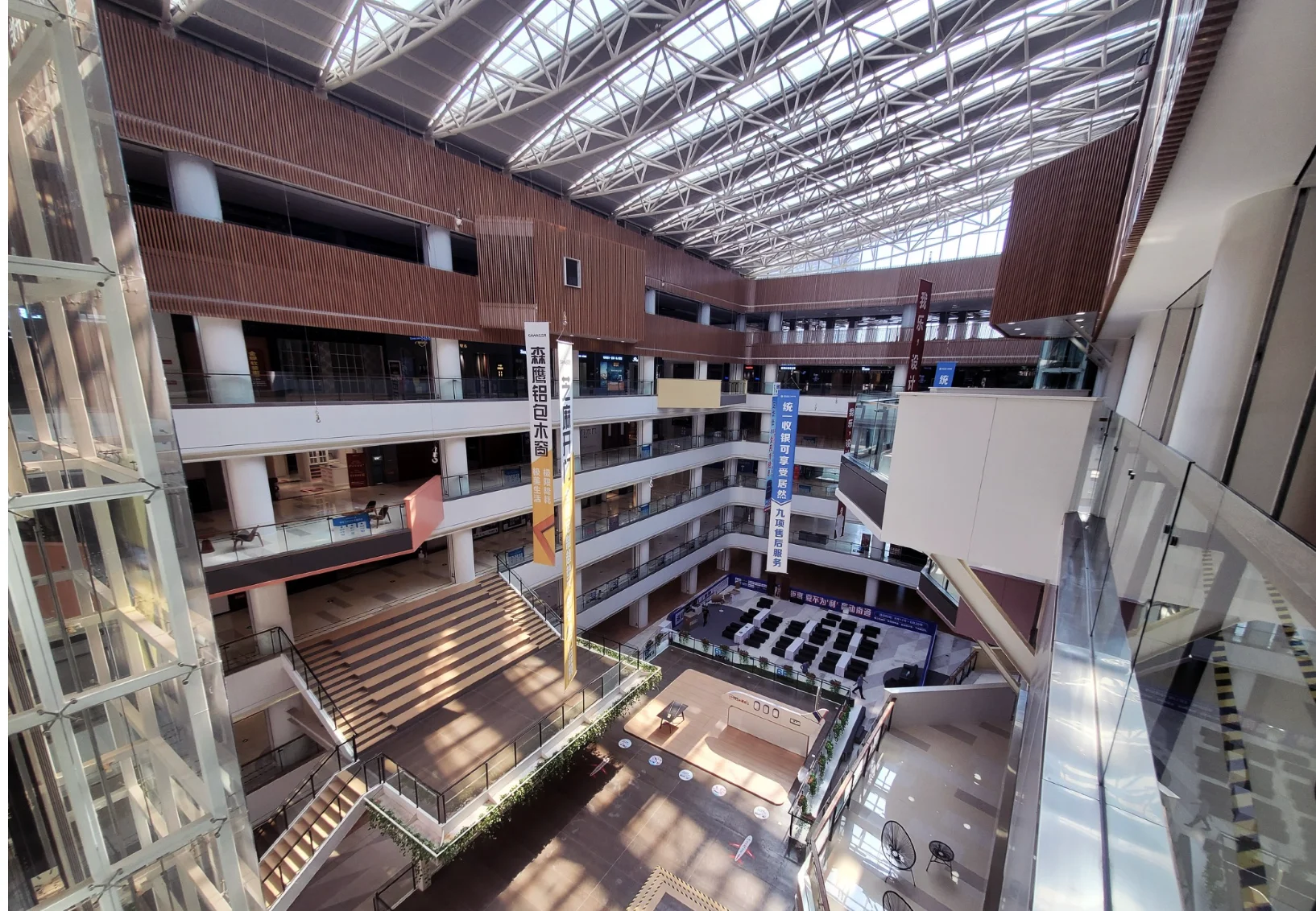 120,000 square meter home furnishing shopping center 12萬米平方家具商業購物中心